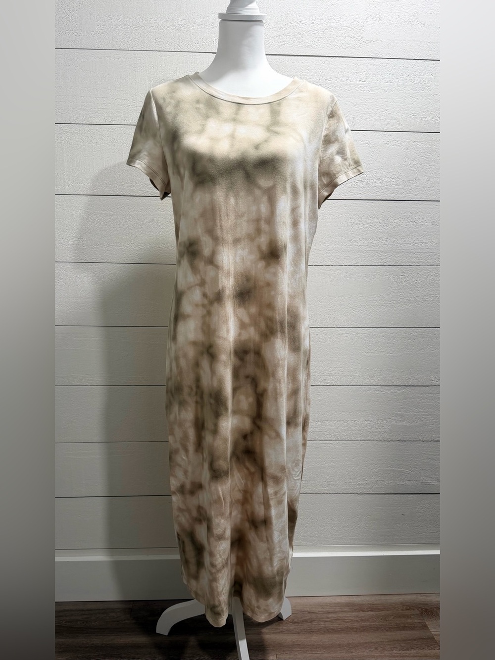 G.I.L.I. Beige and Cream Tie-Dye Short Sleeve Maxi Dress